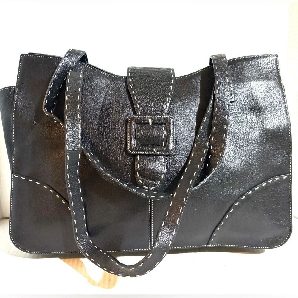 Elegant Black Leather Tote Bag - Picture 4 of 7